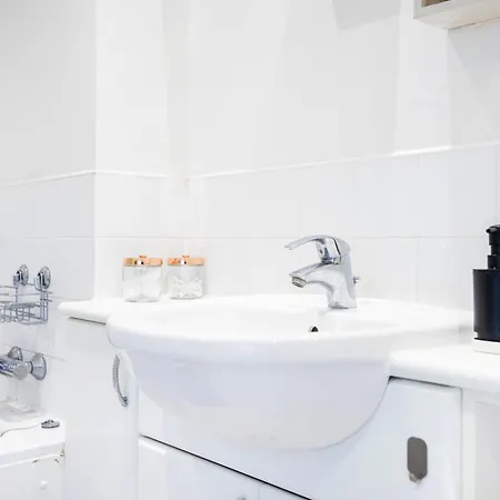 Stunning 2 Bed Flat With City Views Barking  Exterior photo