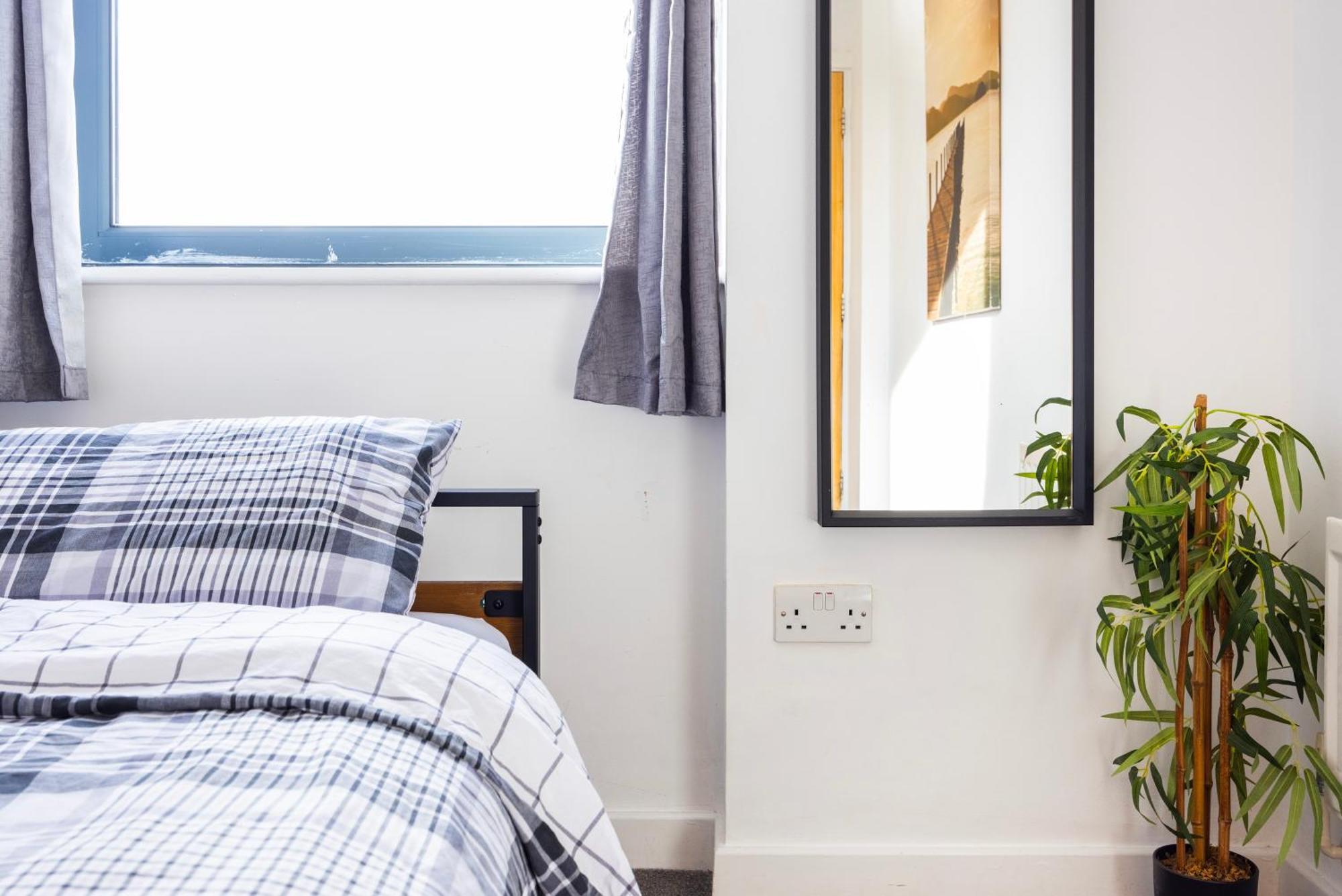 Stunning 2 Bed Flat With Views * Barking (Greater London)