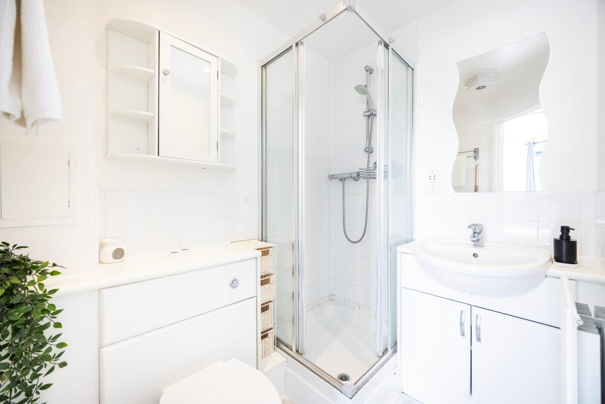 Stunning 2 Bed Flat With Views * Barking (Greater London)